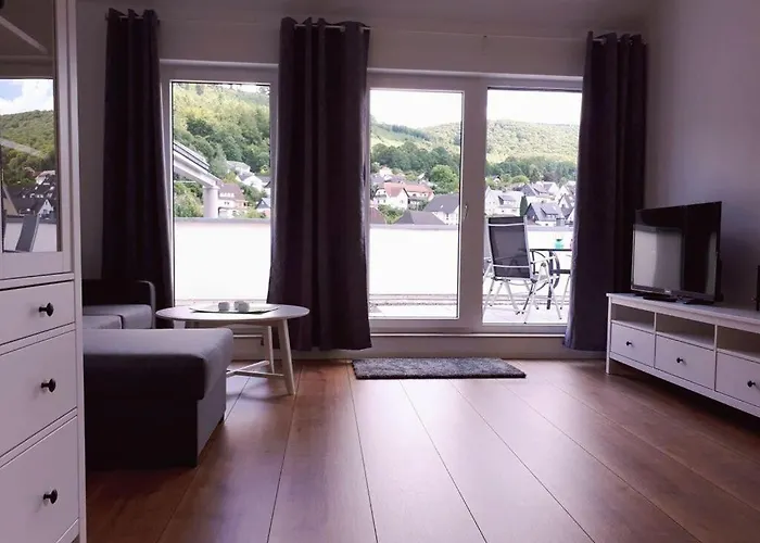 Tacke 5 - Penthouse - Nyaraló